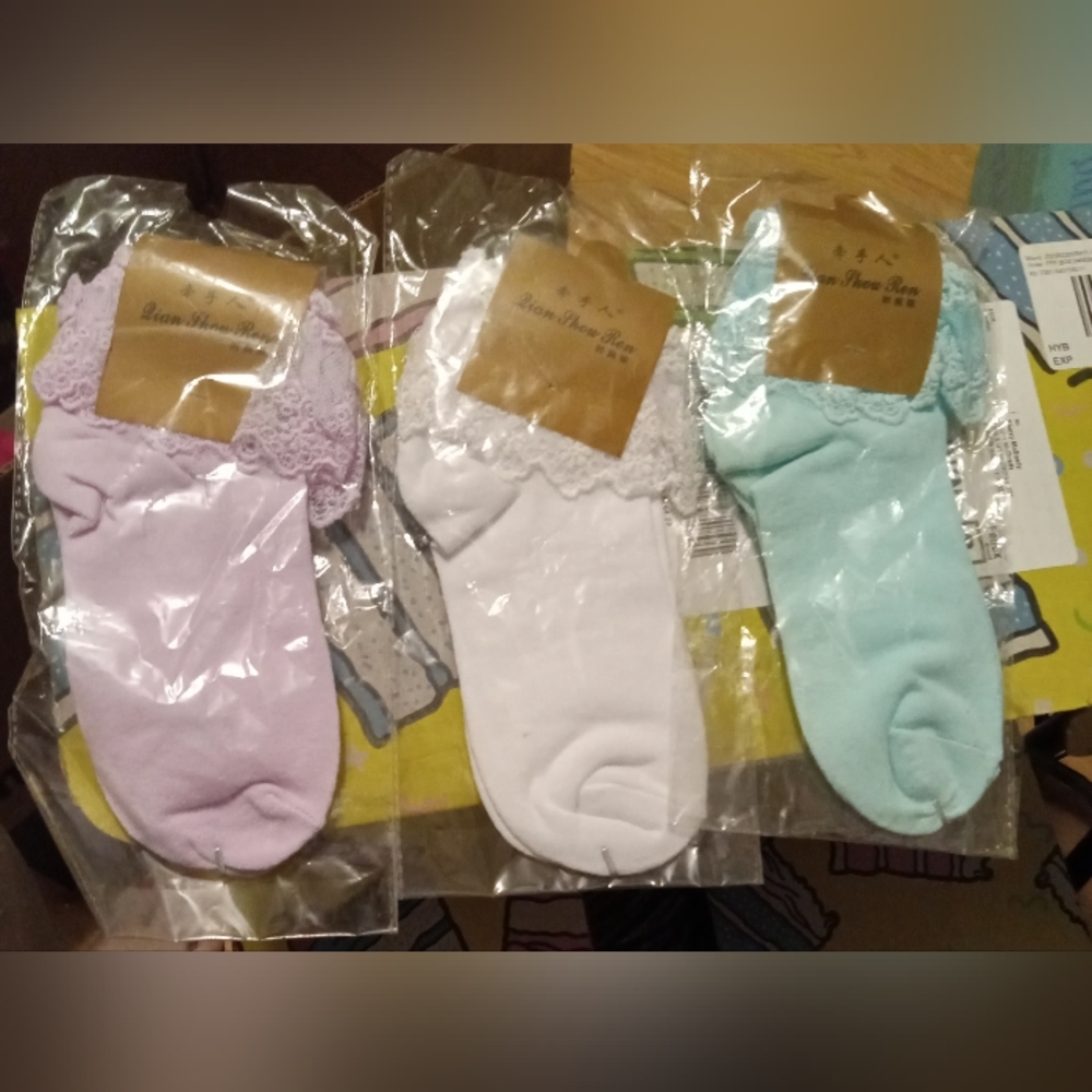 3 pairs Womens ruffled socks brand new